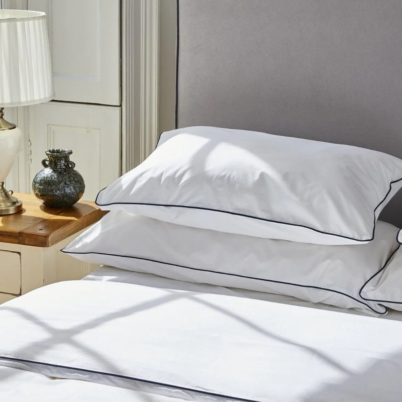 5 -Sterne -Hotel einfach Sateen White Piped Quilt Cover Set